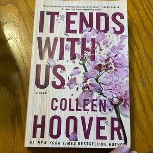 It Ends With Us paperback by Colleen Hoover